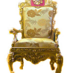 Кресло с гербом 001